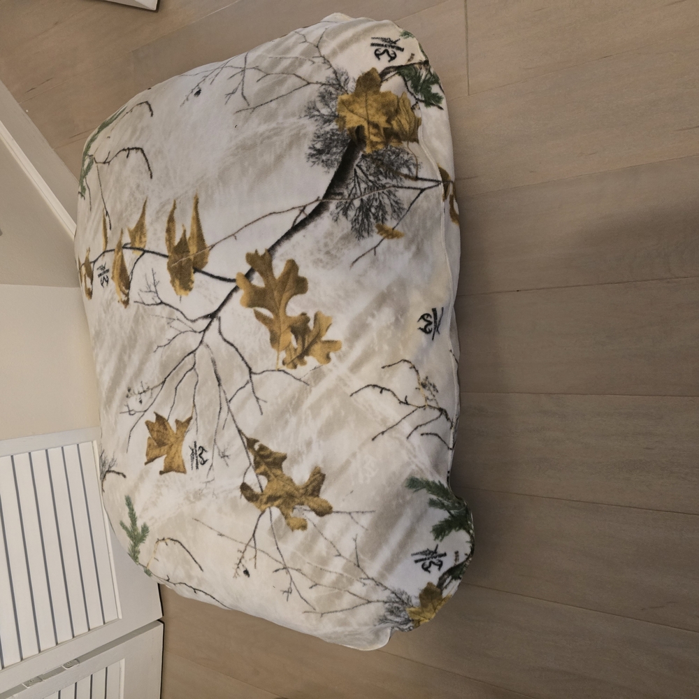 Leaf Patterned Dog Bed X Large